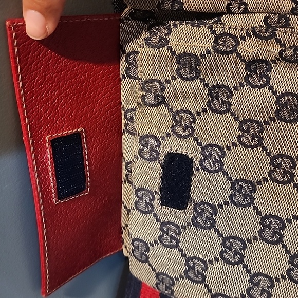 Gucci Crossbody Medium Bag - Picture 4 of 8